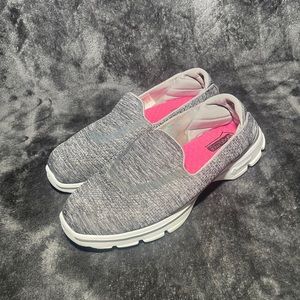 Sketchers Go Walk 3 Grey and Black Womens Size 9